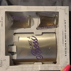 Flask & shot glass set